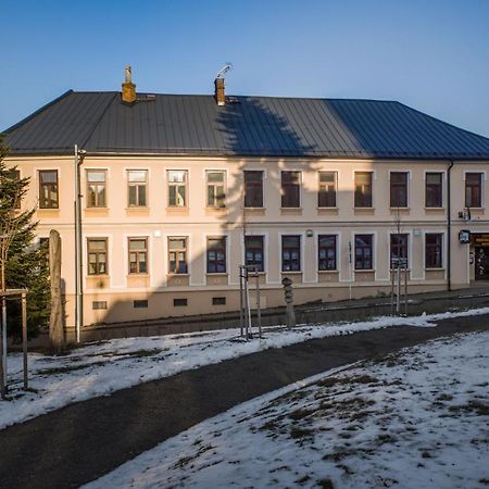 Apartman Hotel Vomocil Bystre Екстериор снимка