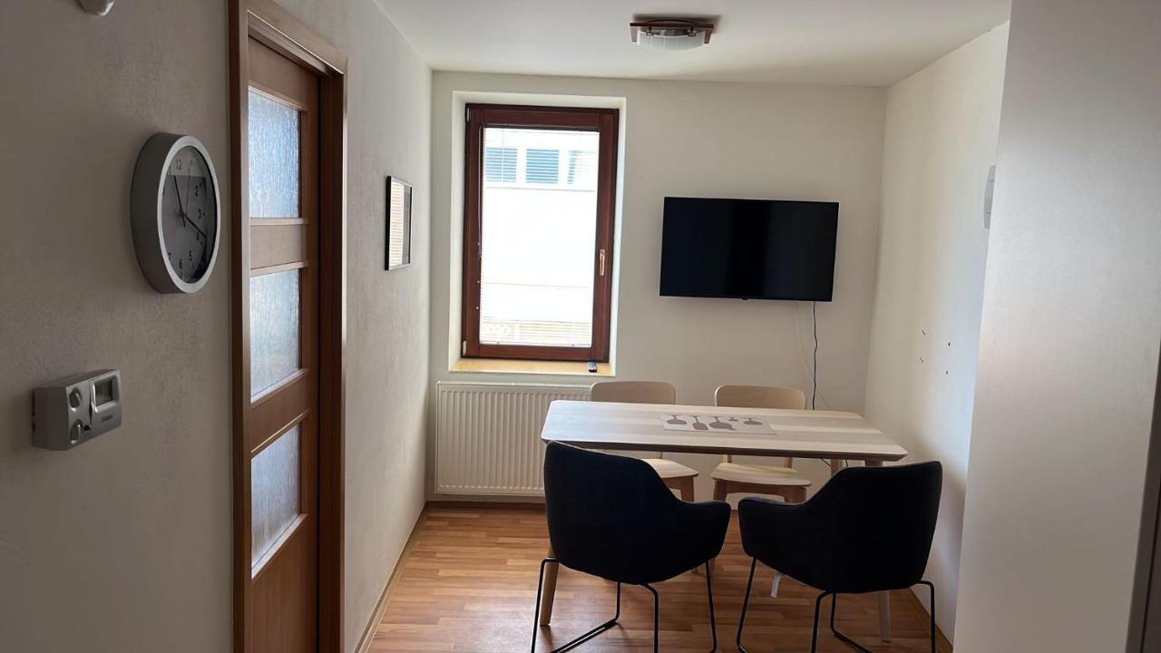 Apartman Hotel Vomocil Bystre Екстериор снимка