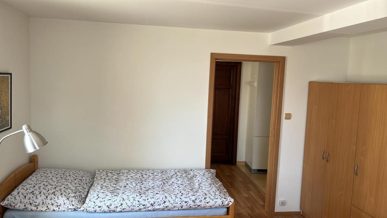Apartman Hotel Vomocil Bystre Екстериор снимка